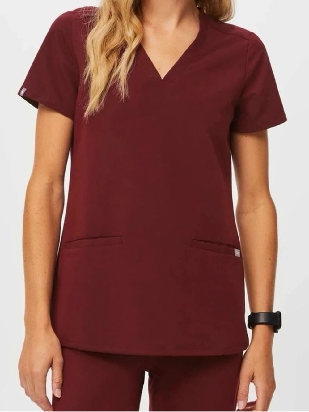 FIGS NWT Casma Scrub Top Size S Technical Collection Women’s Burgundy Medical